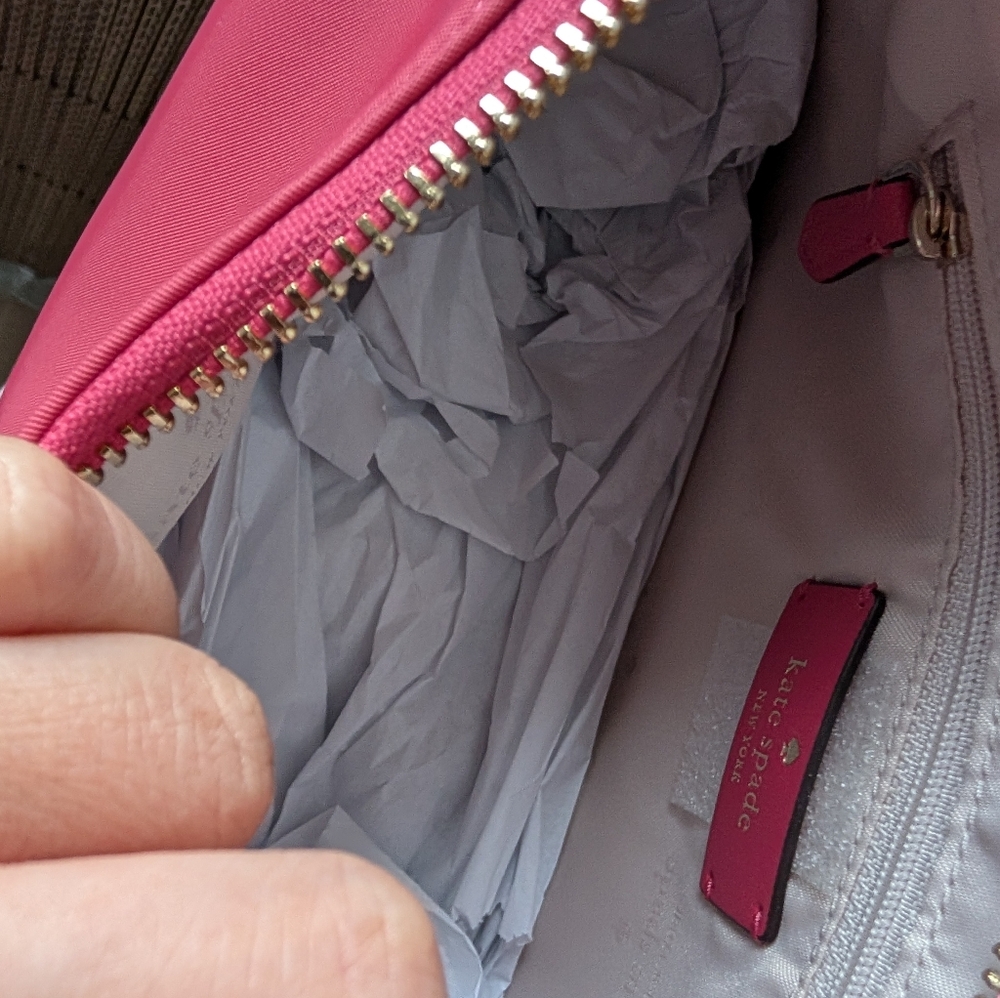 NWT Kate Spade KL967 Carter Nylon Small Shoulder Bag In Rose Oil - Picture 4 of 4